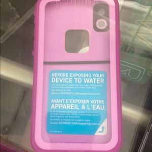 LifeProof iPhone case fits iPhone 11